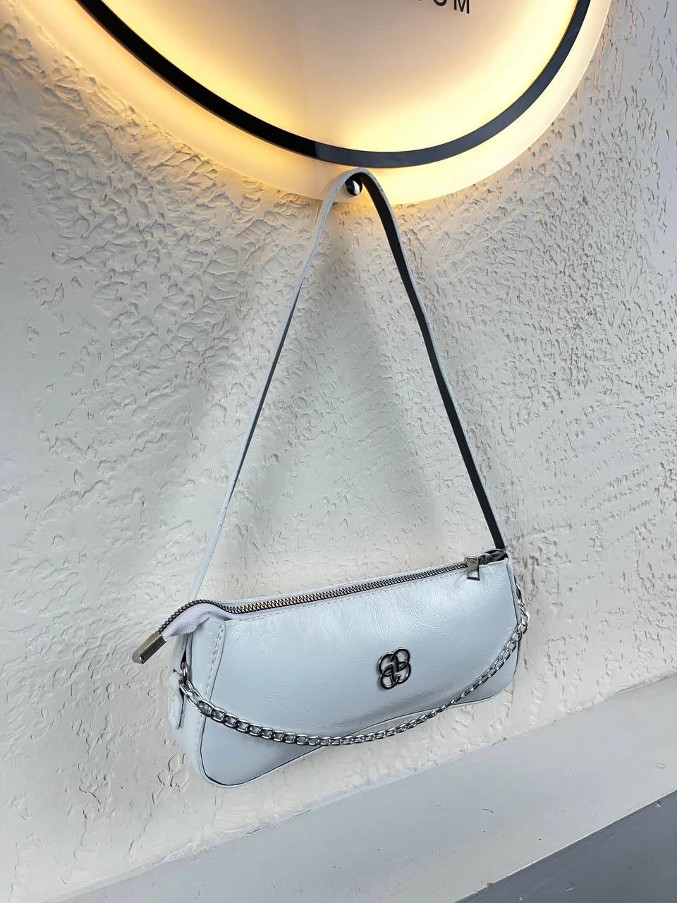 Beyaz Renk Önü Zincirli Çanta CB8911