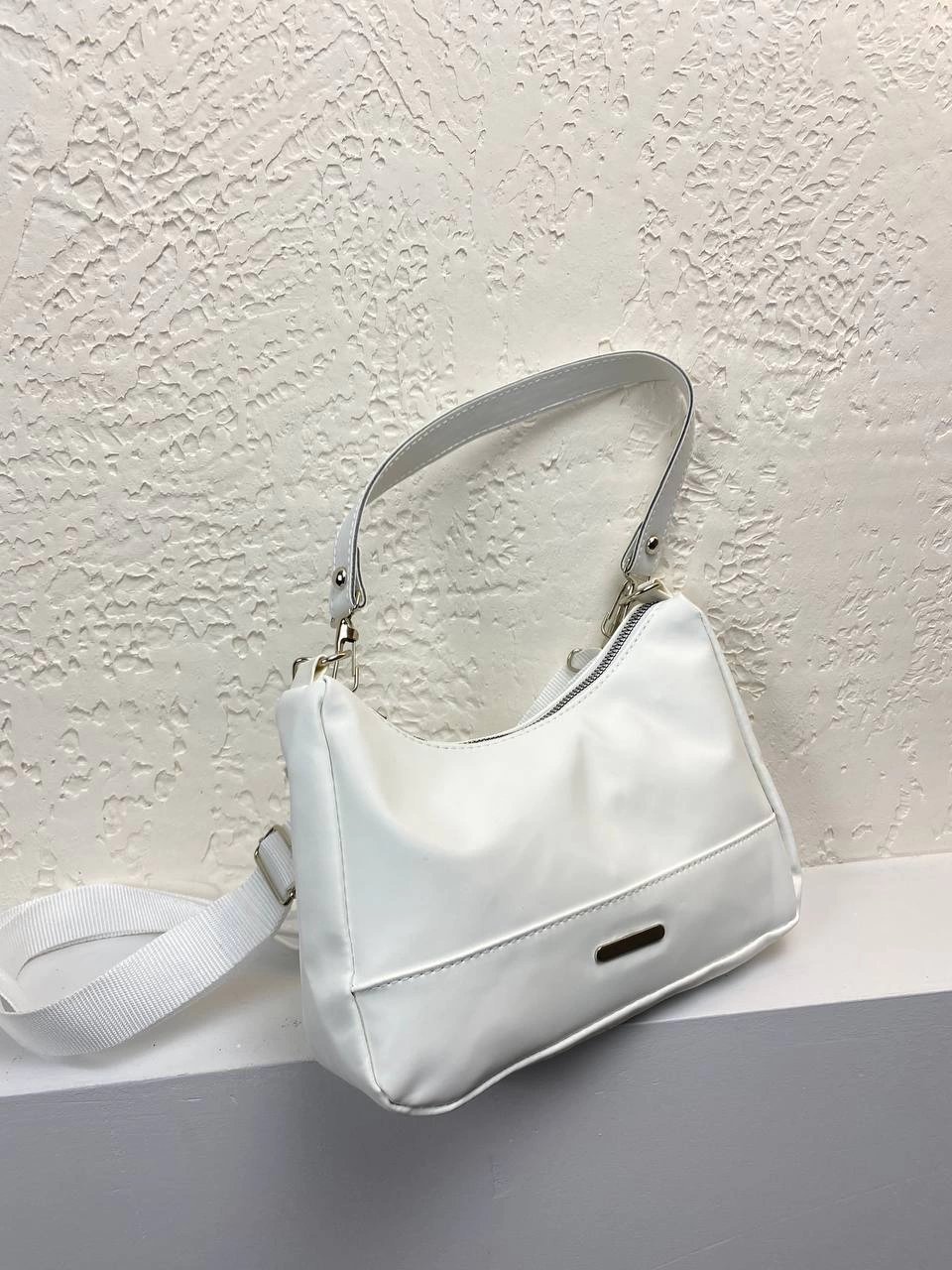 Beyaz Renk Saten Deri Çanta