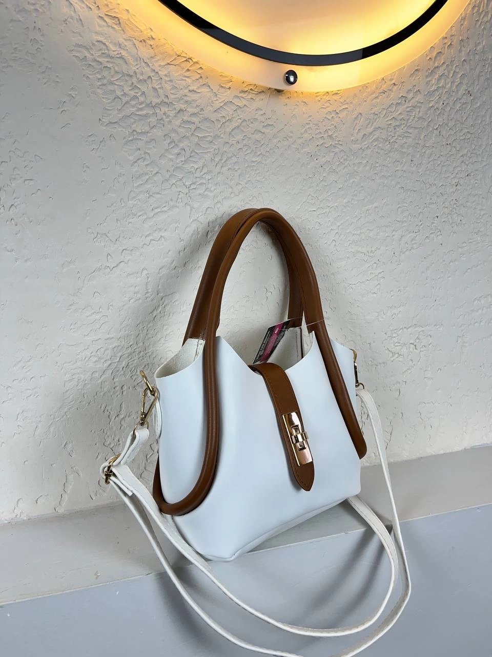 Beyaz Tabalı Yavrulu Deri Çanta CB3071