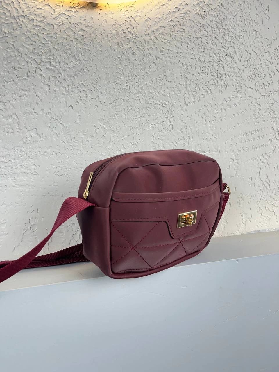 Bordo Renk Önü Kilitli Çanta CB7493