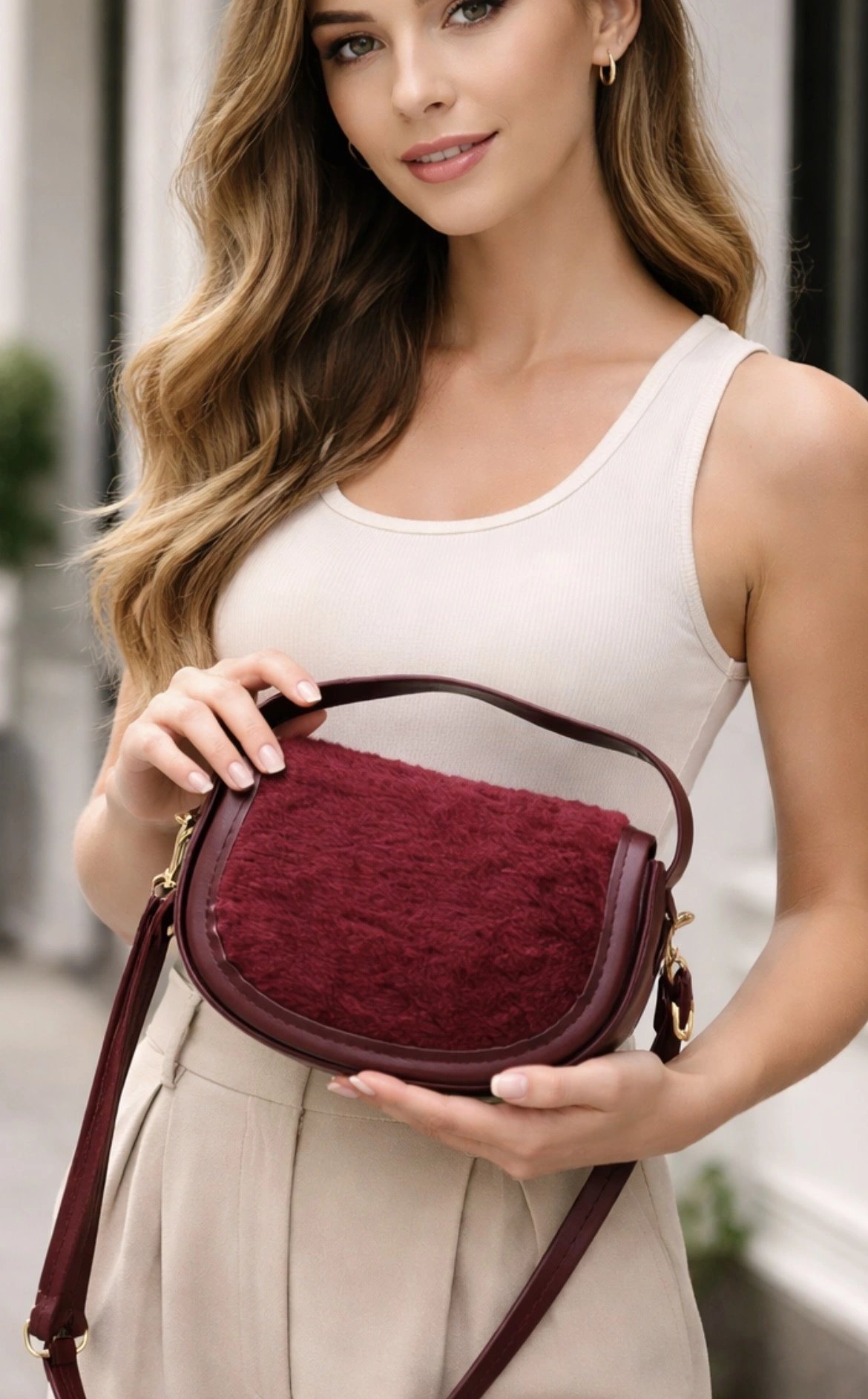 Bordo Renk Peluş Çanta CB90913