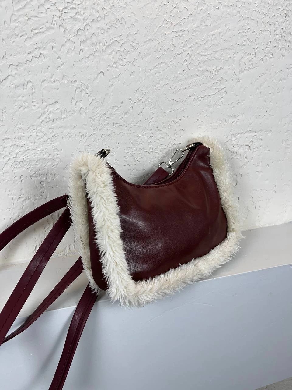 Bordo Renk Yeni Yumuşak Deri Yanları Peluş Çanta CB6397