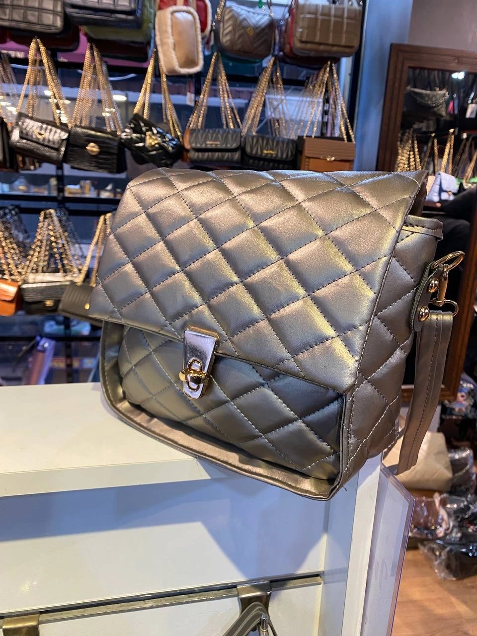 Gri 3 Bölmeli Kapitone Çanta