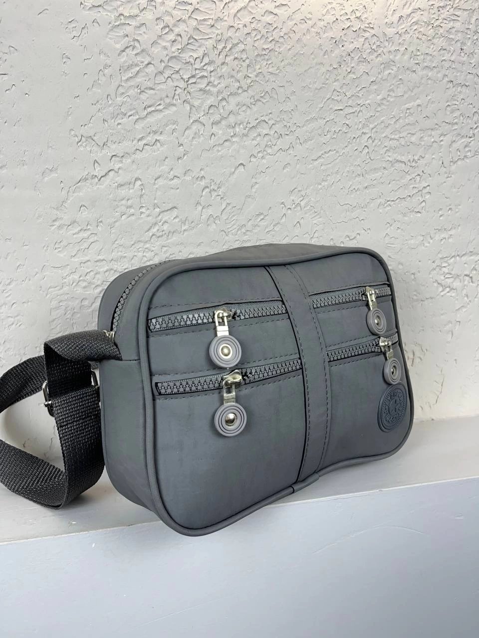 Gri 5 Fermuarlı Krinkıl Çanta CB2492