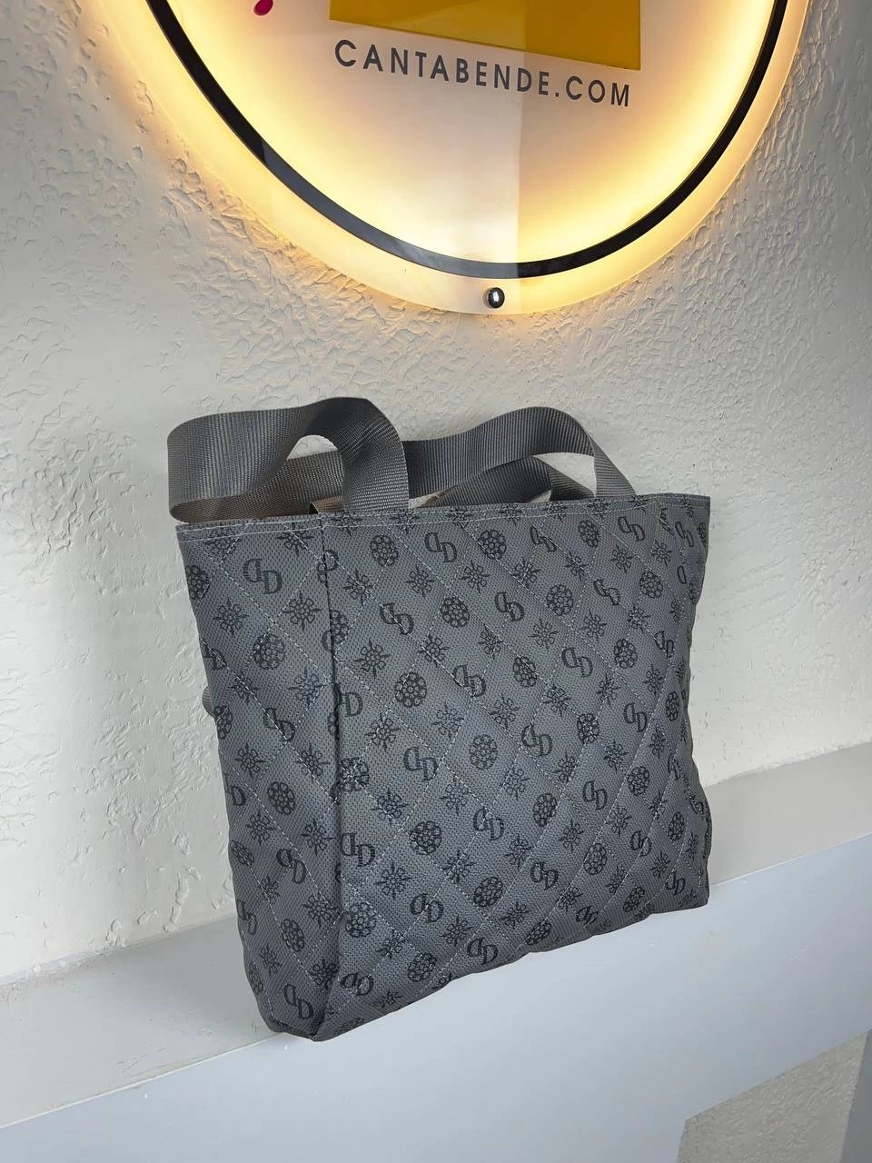 Gri Büyük Boy Kapitone Kol Çanta CB5237