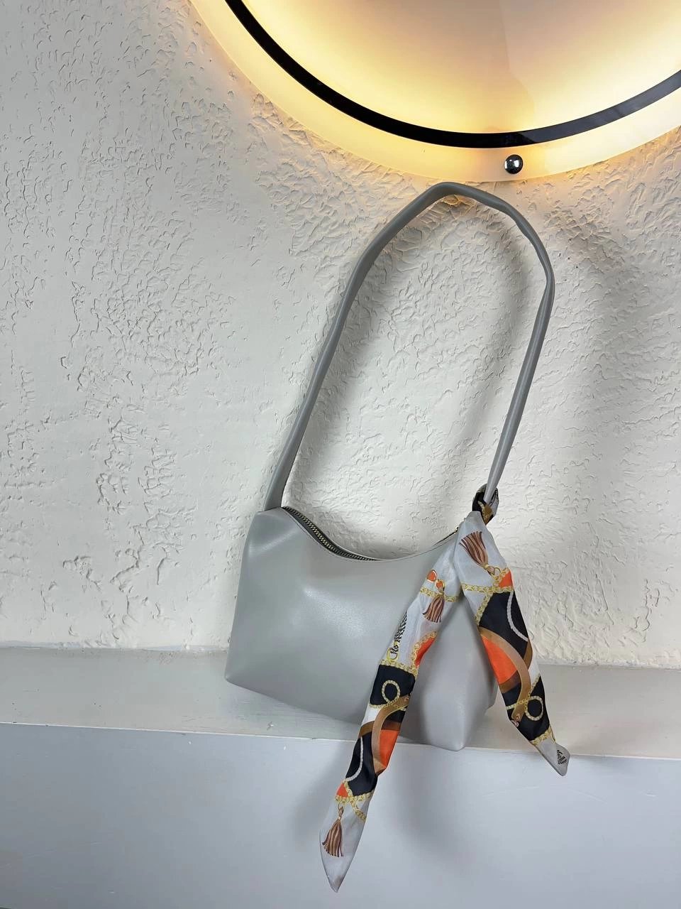 Gri Deri Baget Fularlı Kol Çanta CB3089