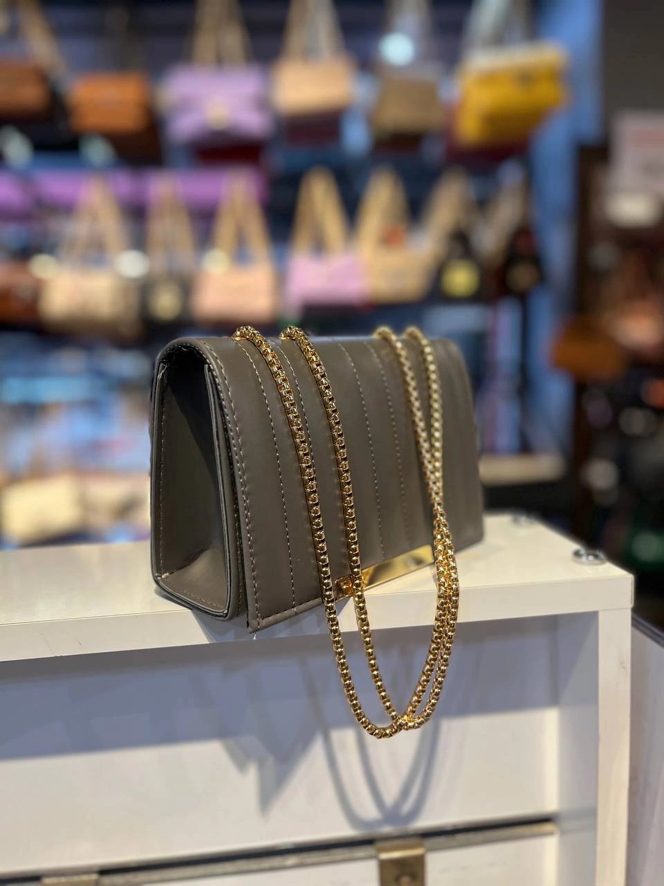 Gri Kalite Zincirli Çapraz Çanta CB65217