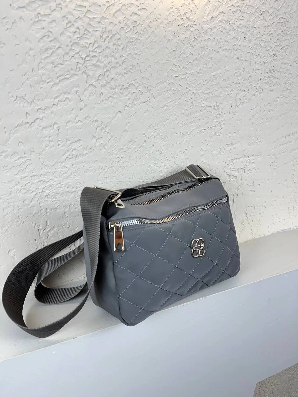 Gri Kapitone 3 Bölmeli İndimli Çanta CB7770