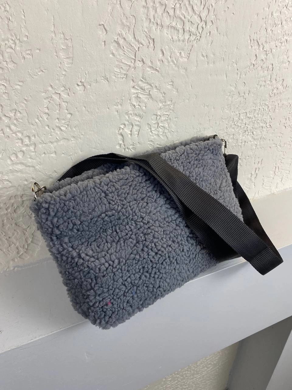 Gri Peluş Çanta