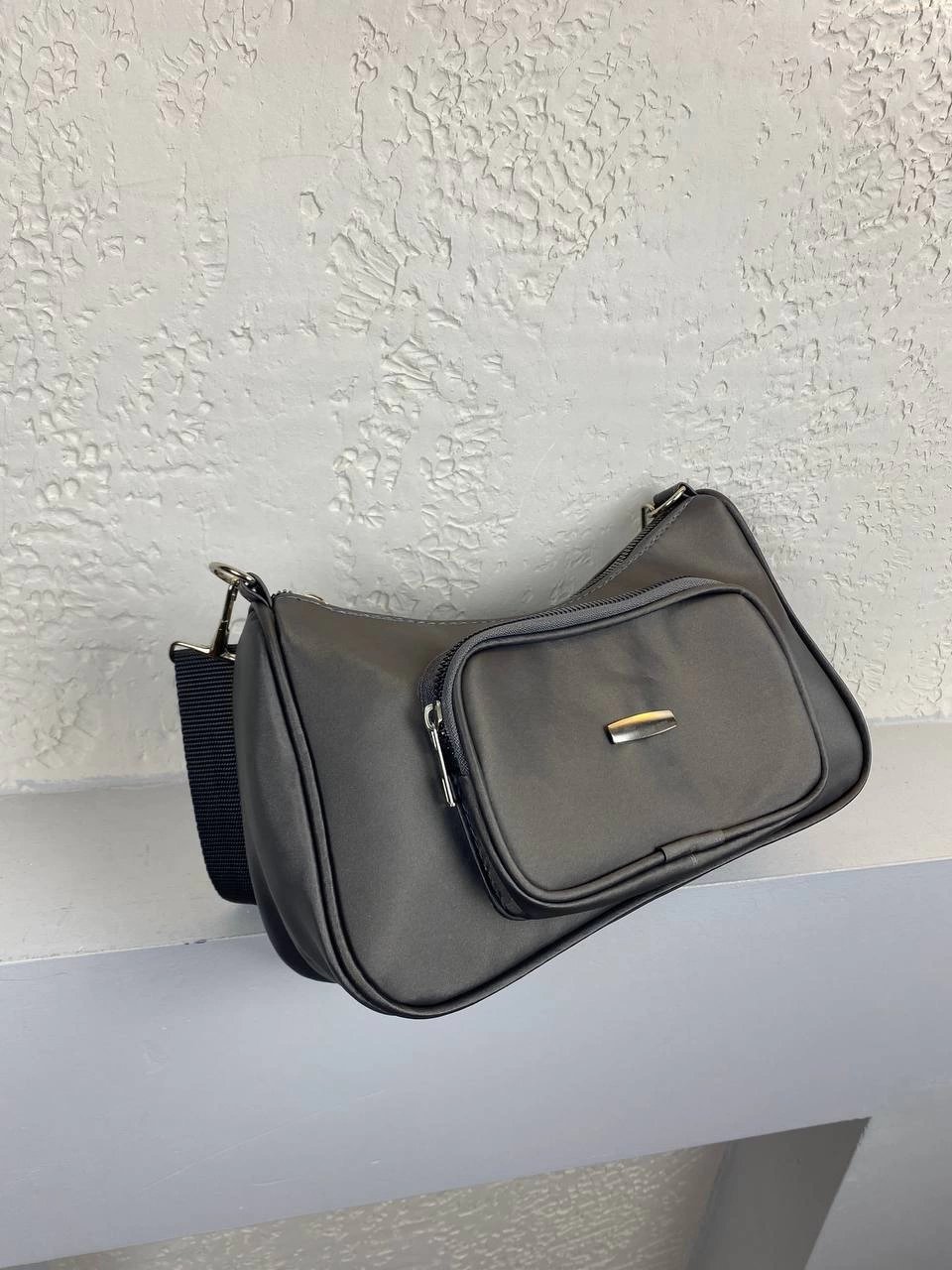 Gri Renk Cepli Kol Çanta