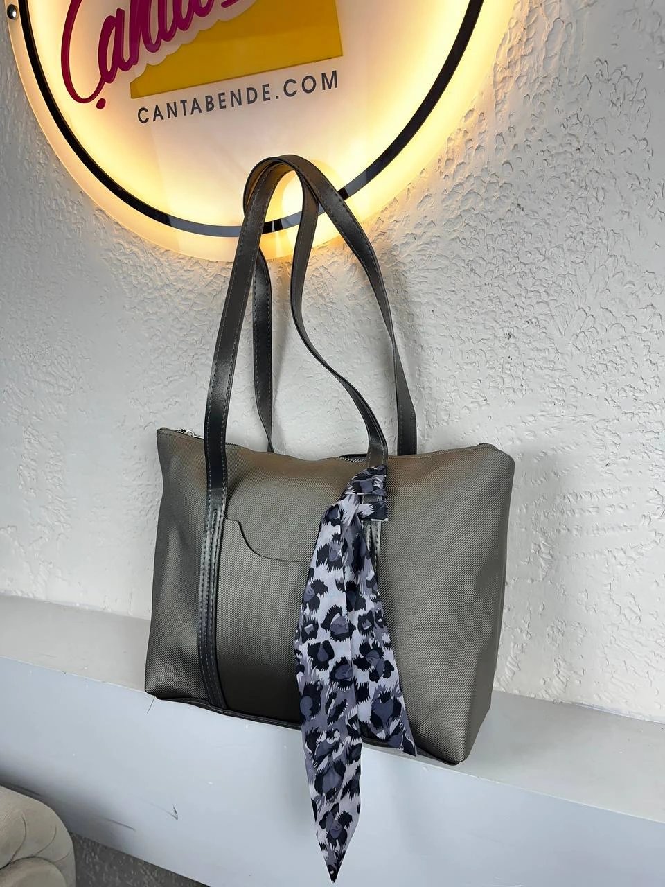 Gri Renk LAKOS FULARLI Çanta CB2211