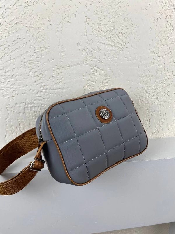 Gri Renk Nubuk Deri Kol Çanta