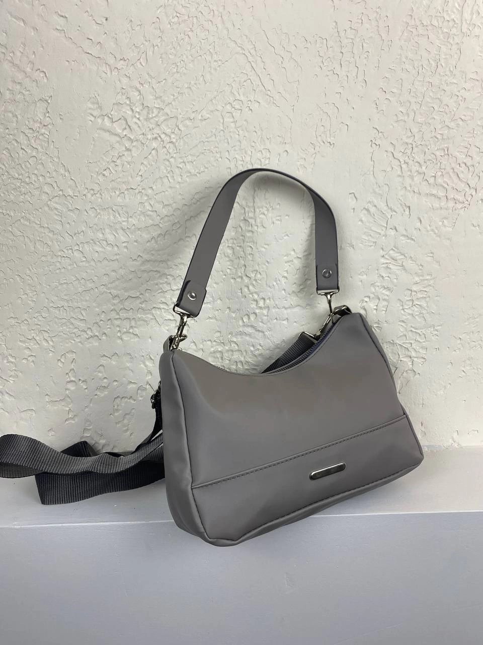 Gri Renk Saten Deri Çanta