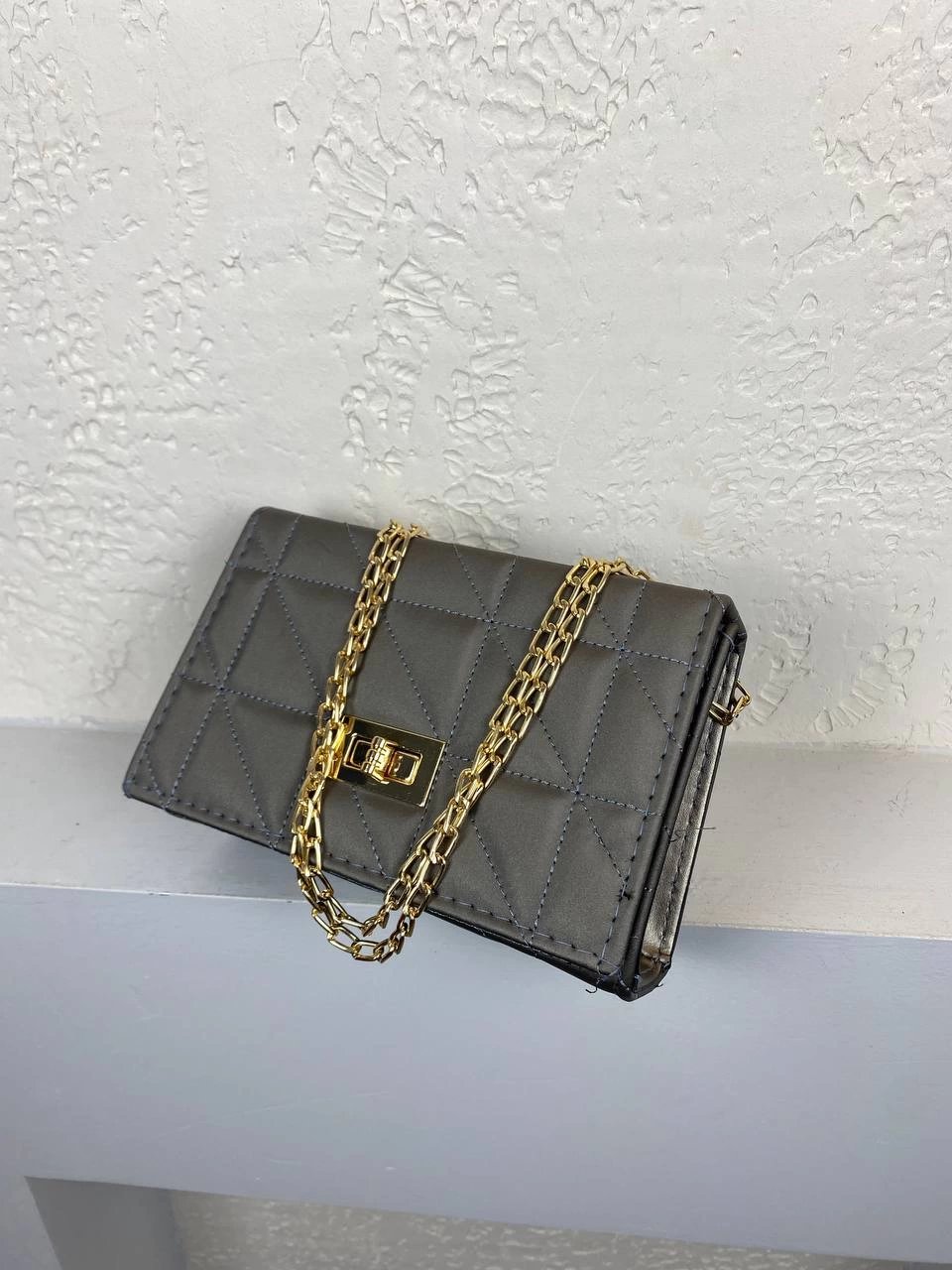 Gri Renk Yeni Sezon Zincirli Çanta