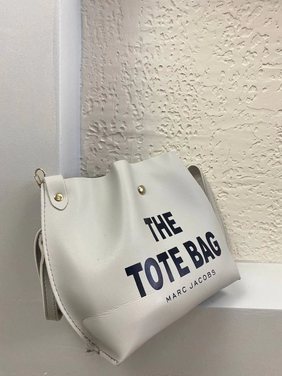 Gri Renk Yumuşak Deri Çapraz Çanta