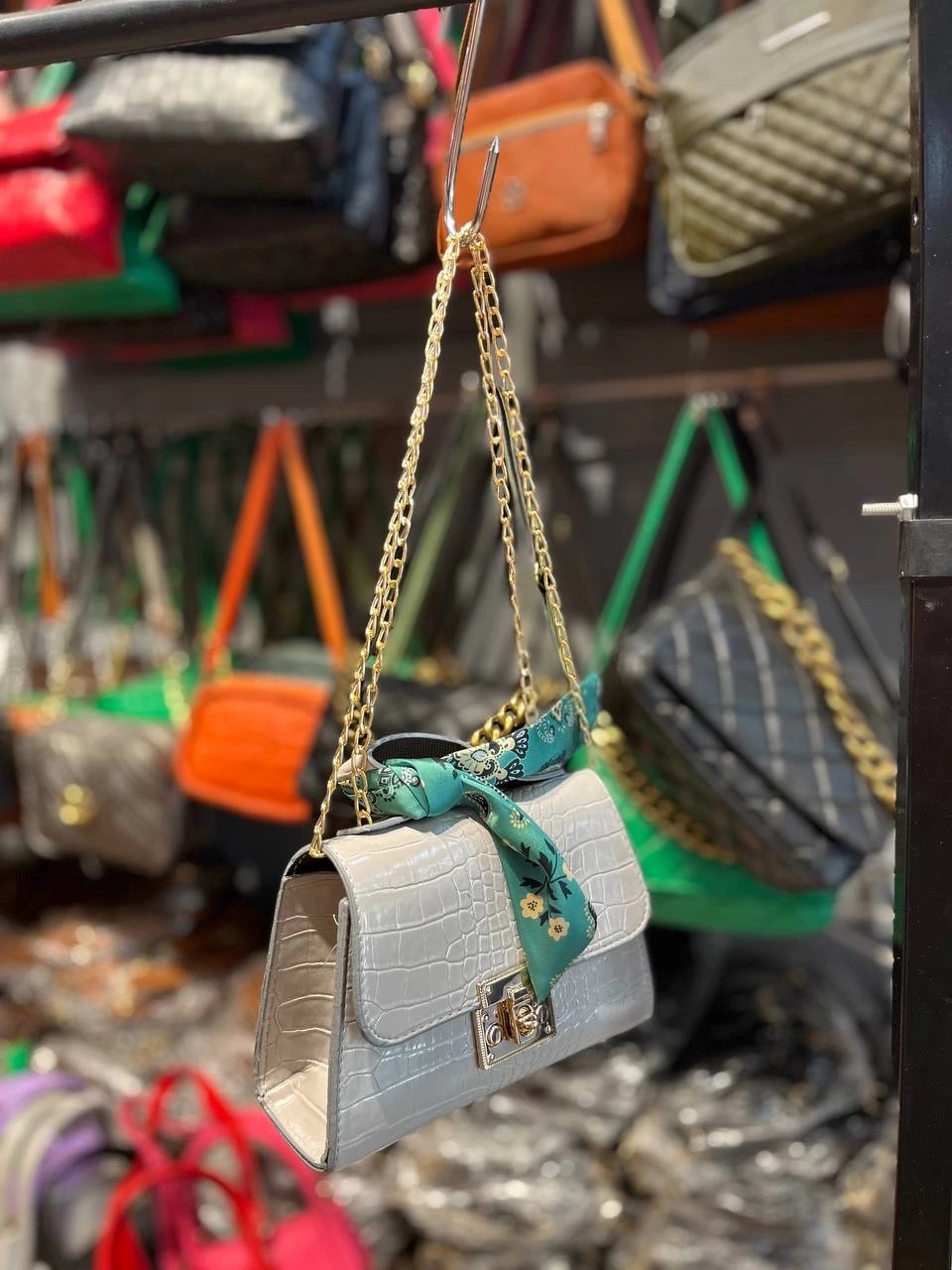 Gri Zincir Detay Çapraz Çanta CB6581