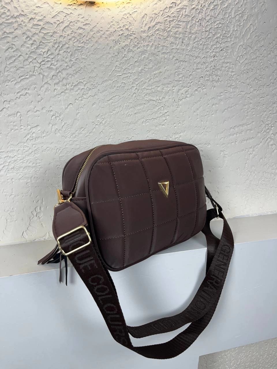 Kahve Kapitone Yazılı Kolon Çanta CB1932