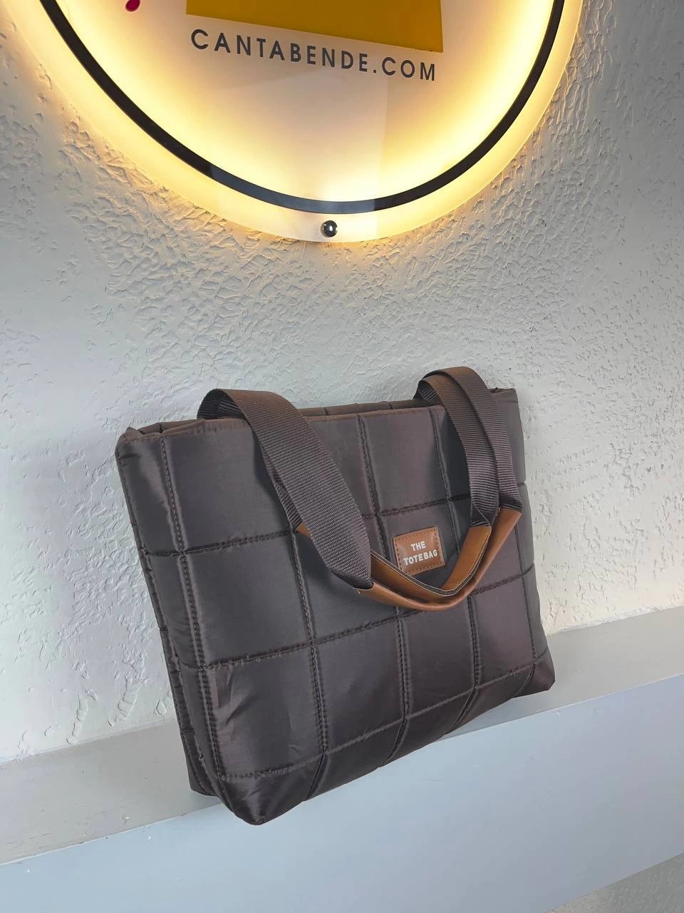 Kahve Renk Büyük Boy Kampanyalı Paraşüt Kol Çanta CB96278