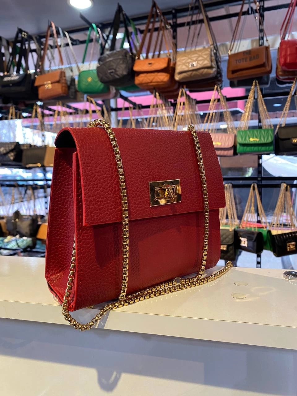 Kırmızı Kalıp Zincirli 2024 Çanta