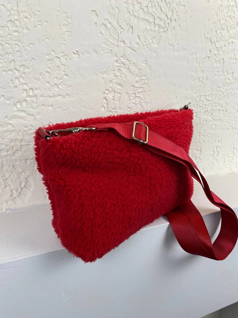 Kırmızı Peluş Çanta