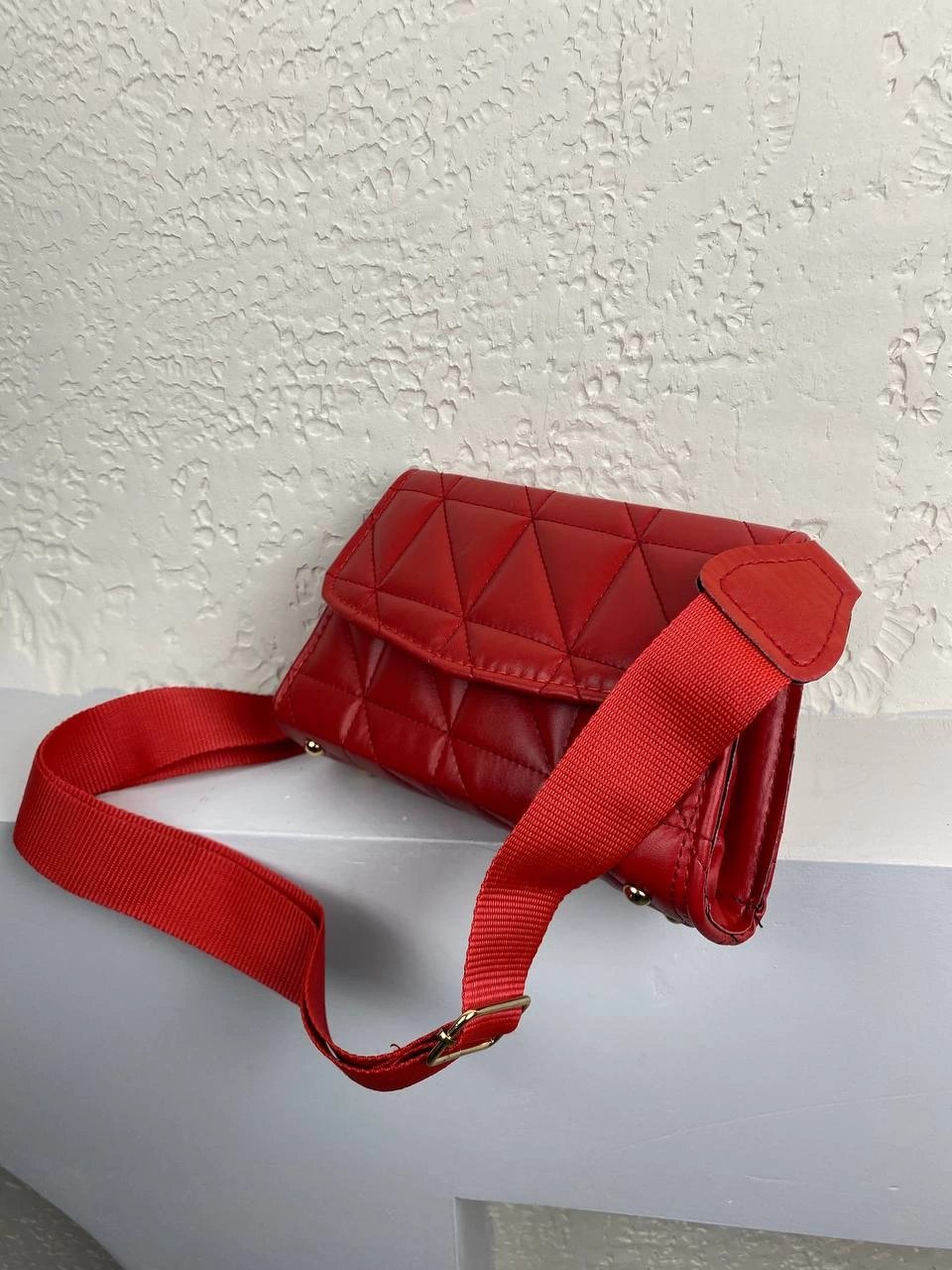 Kırmızı Renk Kapitonne Çapraz Çanta