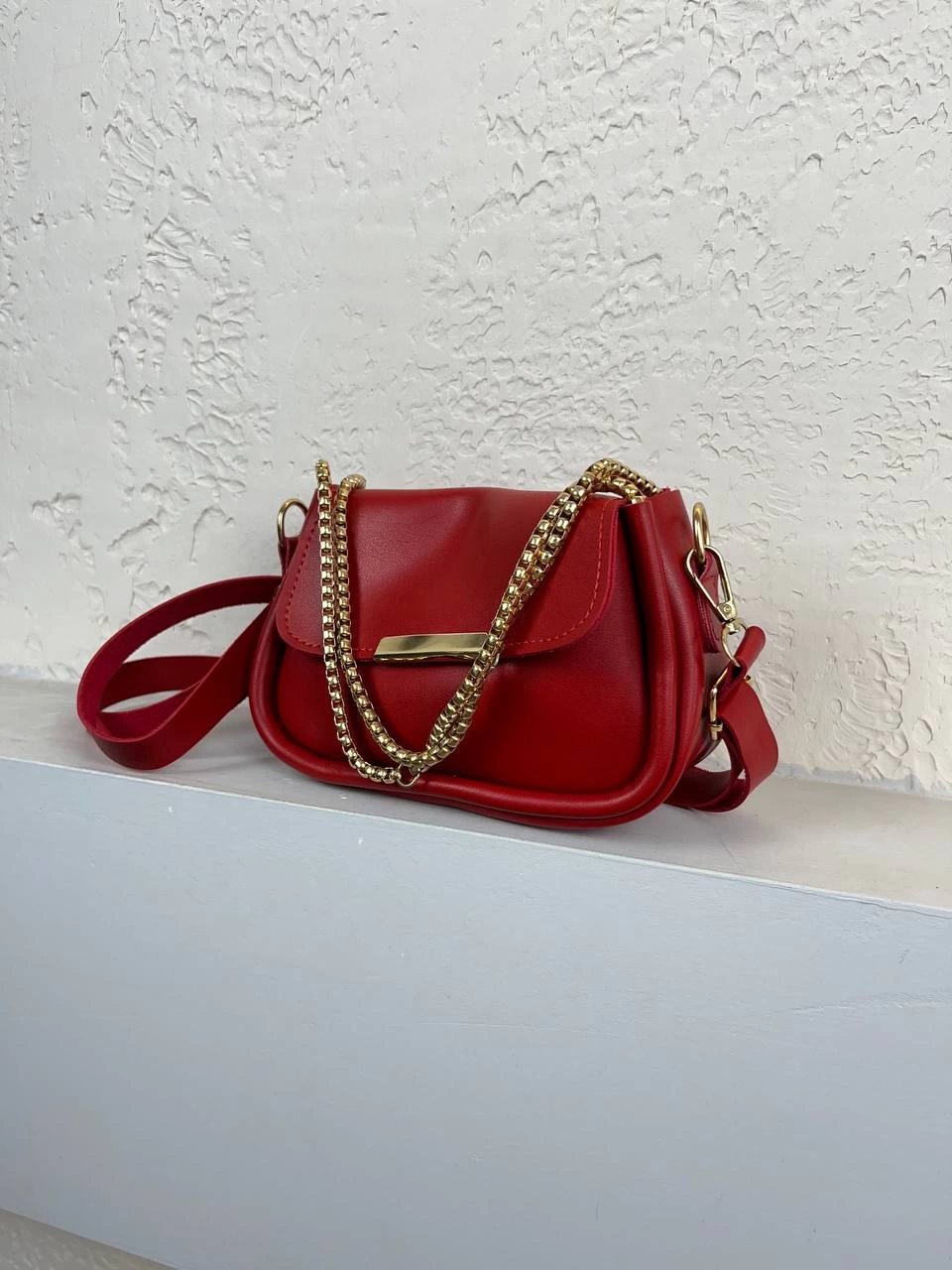 Kırmızı Yumuşak Zincirli Çapraz Çanta CB2125