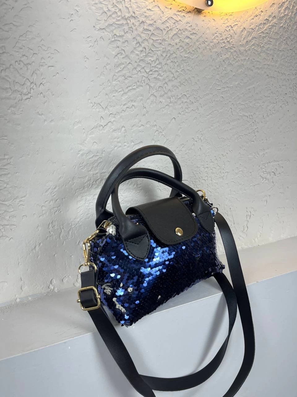 Koyu Lacivert Siyah Saplı Pullu Çanta CB3209