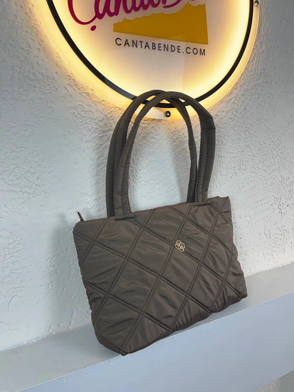 Koyu Vizon Kapitone Kol Çanta CB0374