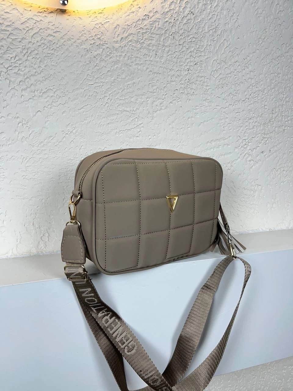 Koyu Vizon Kapitone Yazılı Kolon Çanta CB1932