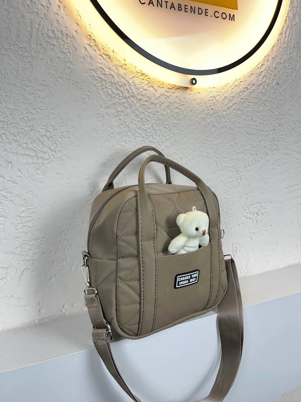 Koyu Vizon Oval Ayıcıklı Çanta CB3275