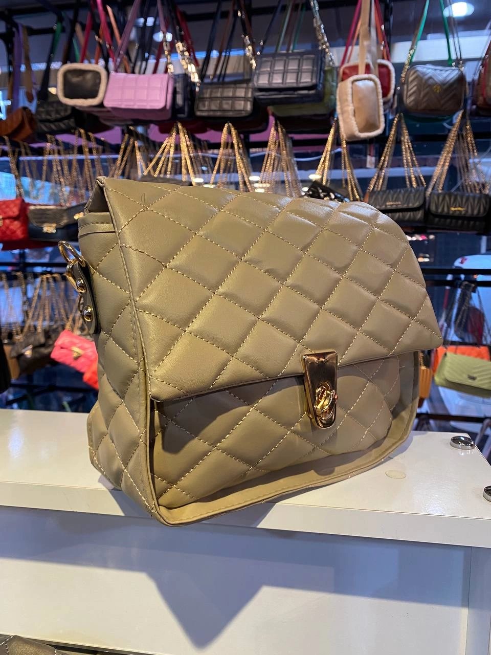 Krem 3 Bölmeli Kapitone Çanta