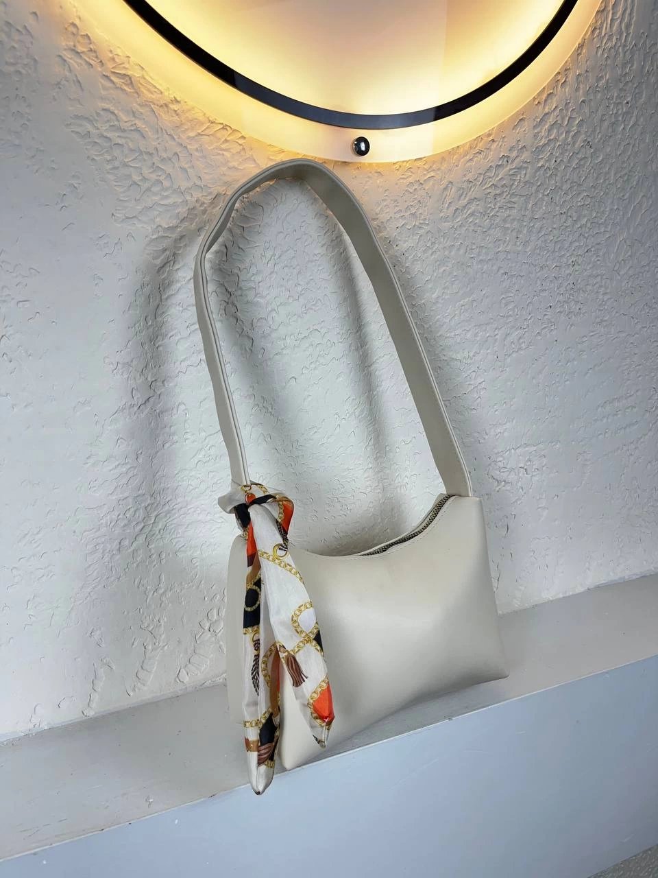 Krem Deri Baget Fularlı Kol Çanta CB3089