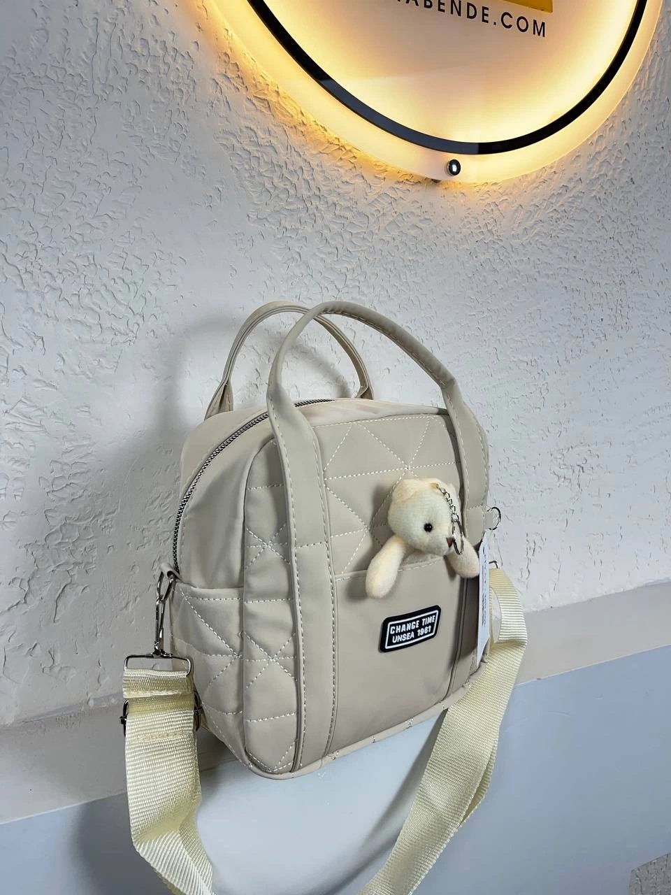 Krem Oval Ayıcıklı Çanta CB3275