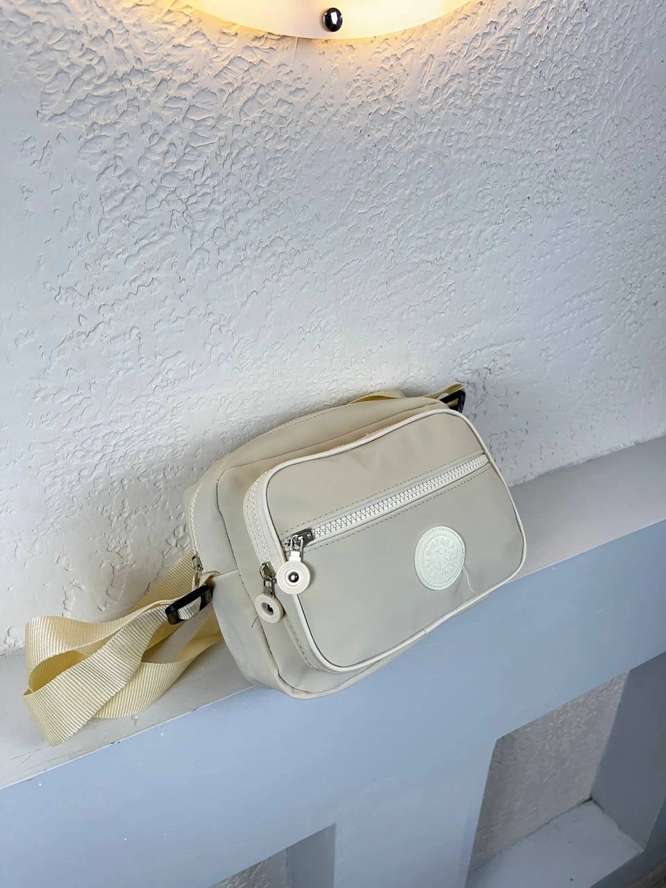 Krem Renk 3 Bölmeli Krinkıl Çapraz Çanta CB5279