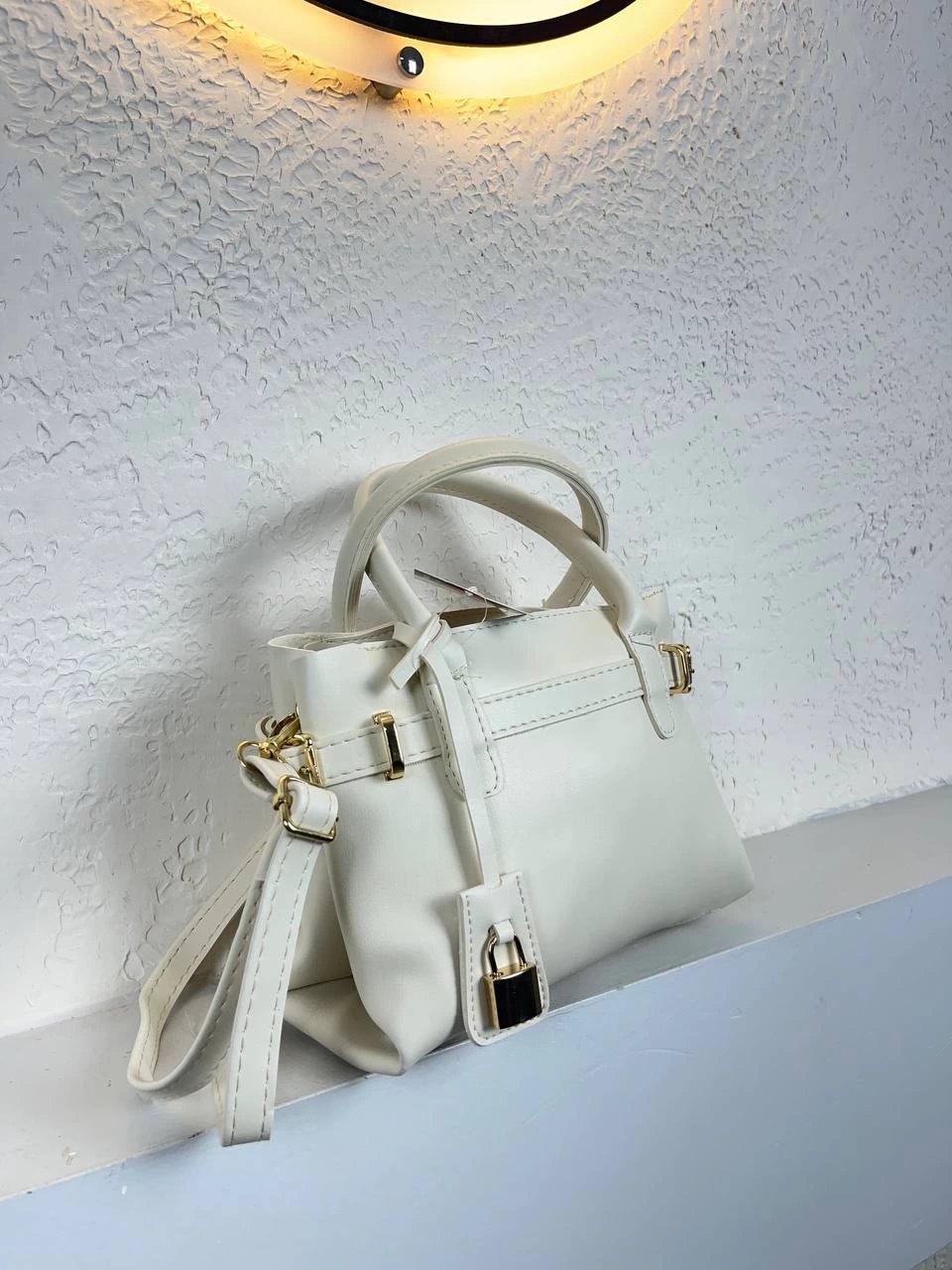 Krem Renk Kilit Detaylı Kalite Çanta CB1086