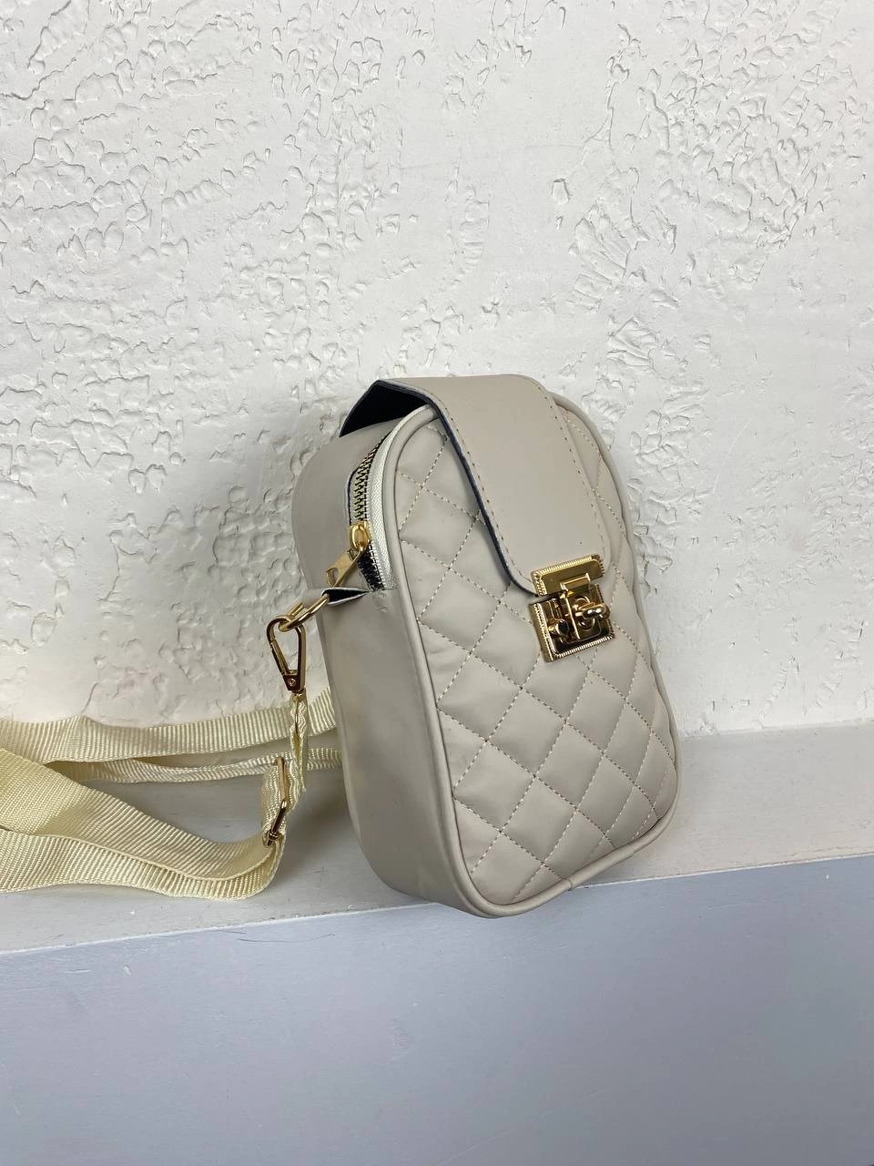 Krem Renk Kilit Fermuarlı Çapraz Çanta