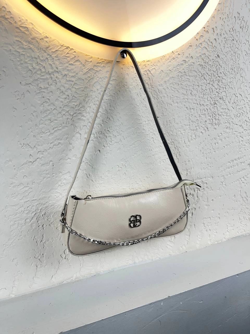 Krem Renk Önü Zincirli Çanta CB8911