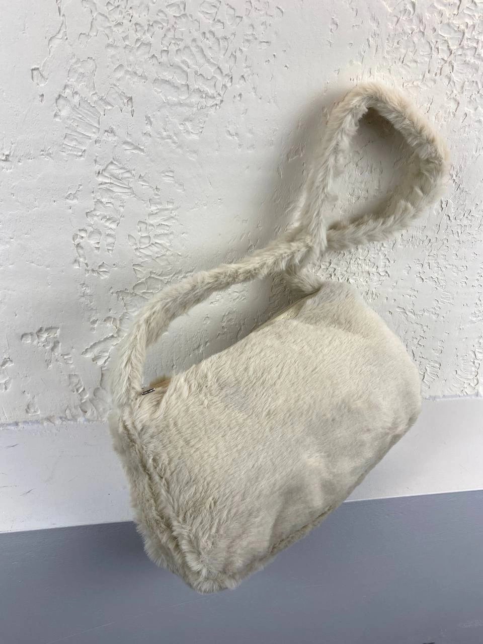 Krem Renk Peluş Kol Çanta