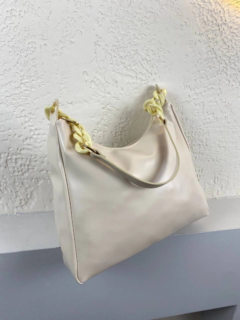 Krem Renk Yumuşak Deri Kol Çanta