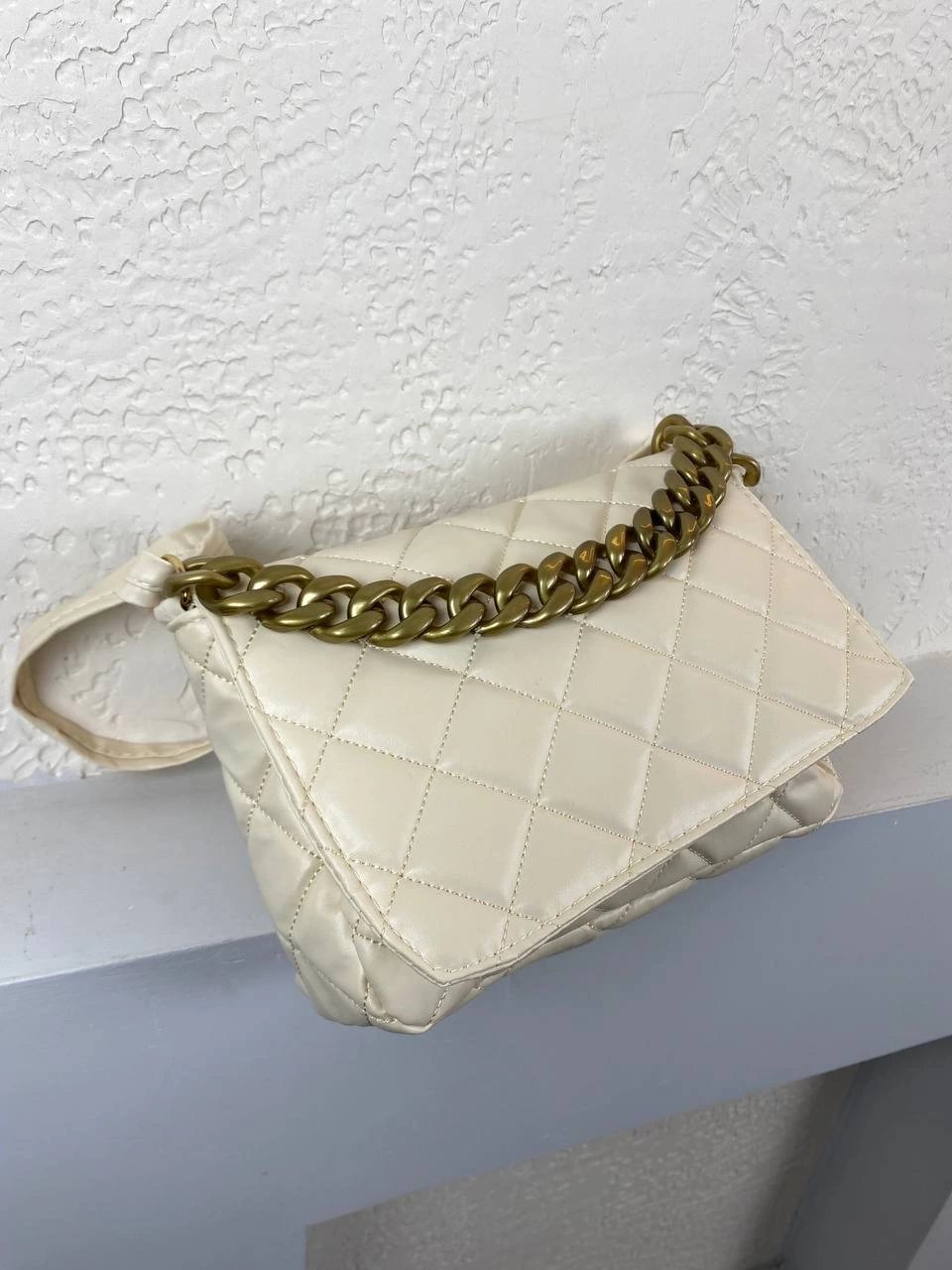 Krem Renk Zincir Detay Çanta