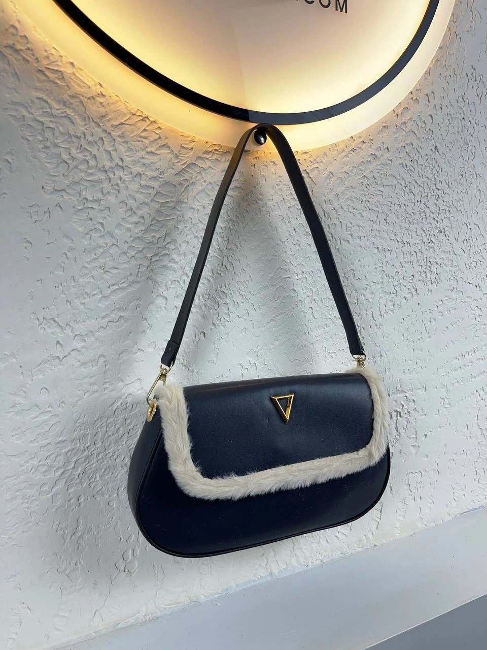 Lacivert Baget Peluş Detaylı Çanta CB1273