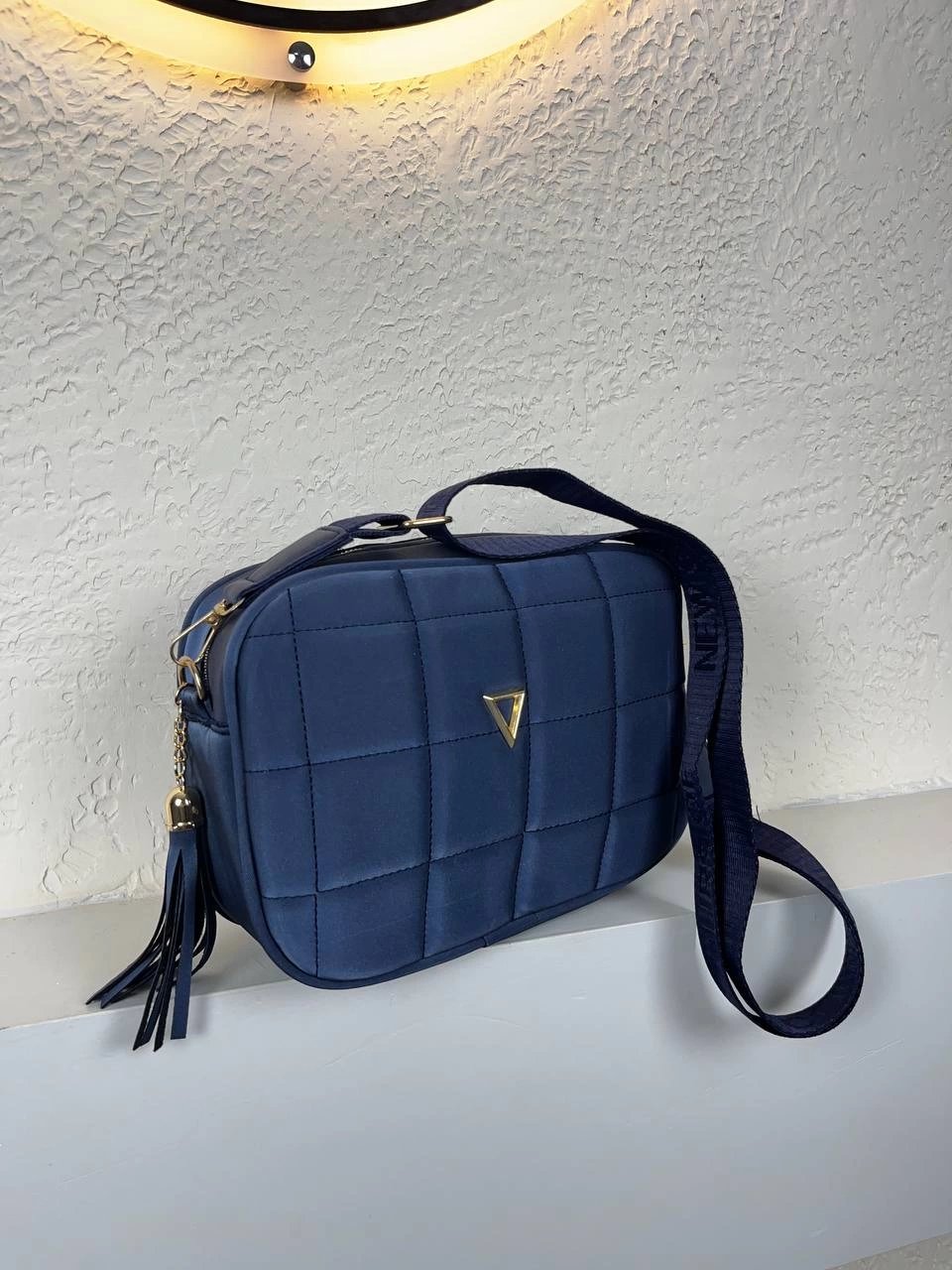 Lacivert Kapitone Yazılı Kolon Çanta CB1932