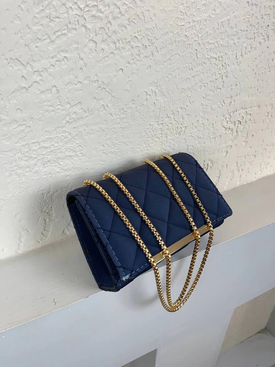 Lacivert Kapitone Zincirli Çapraz Çanta CB9669