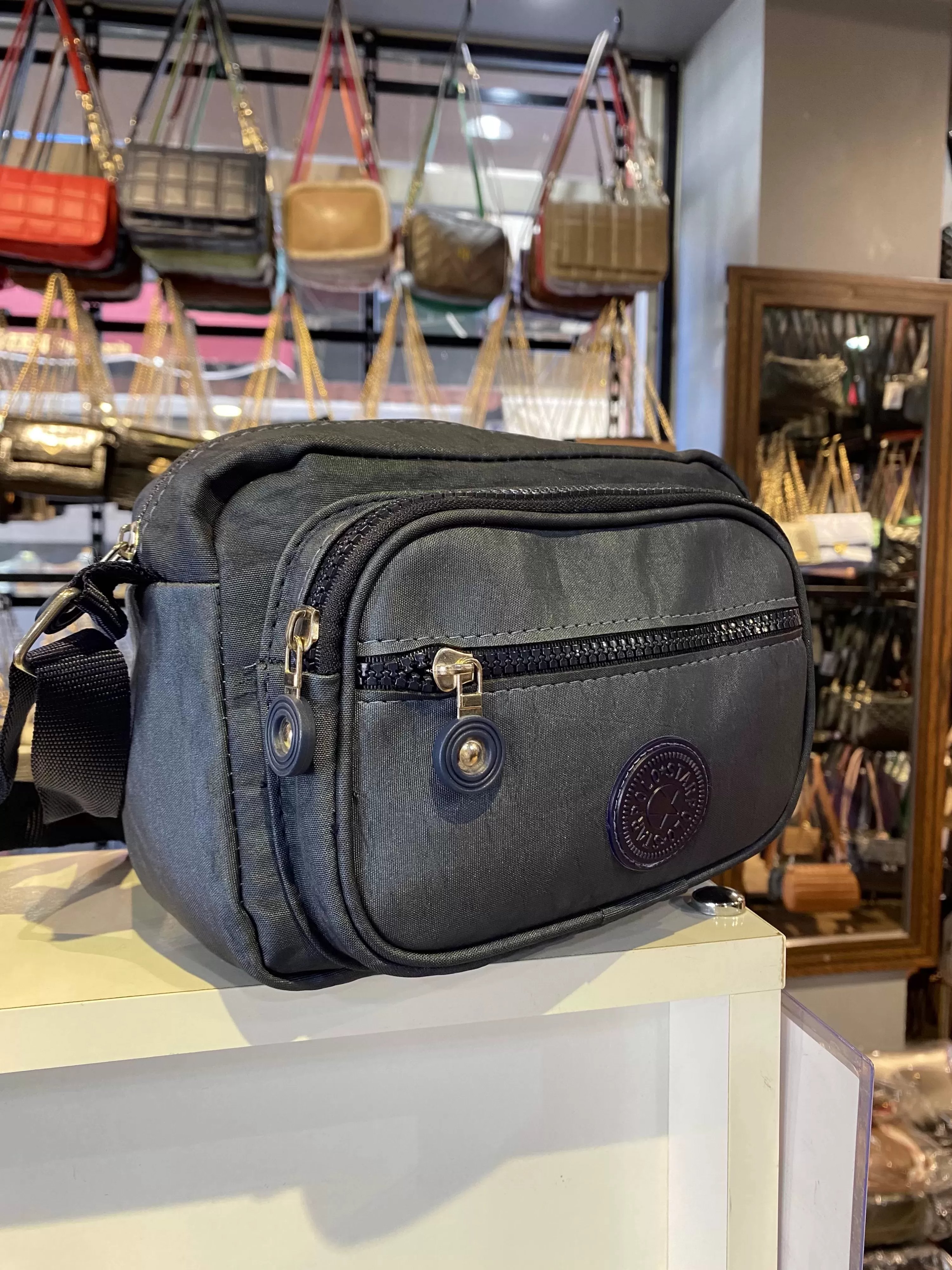 Lacivert Renk 3 Bölmeli Krinkıl Çapraz Çanta CB5279