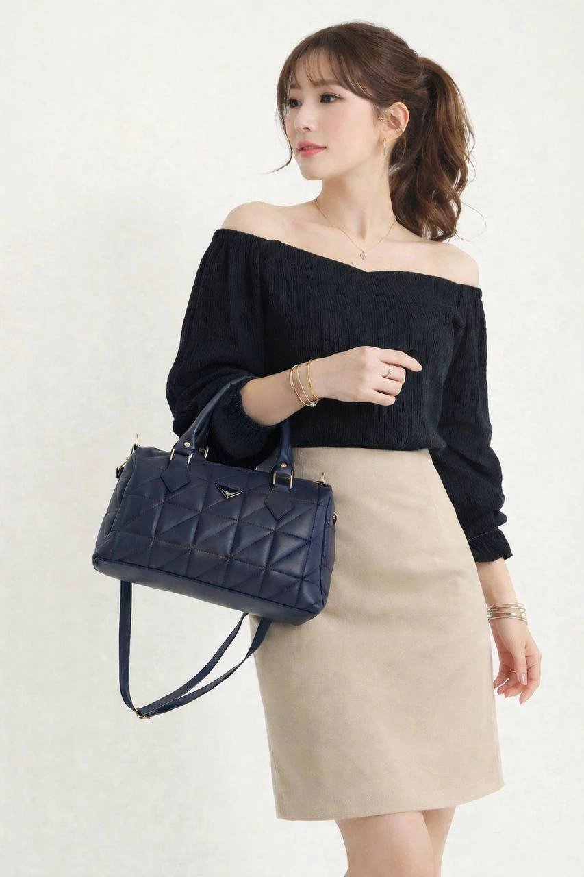 Lacivert Renk Kapitone Kol Çanta CB78194