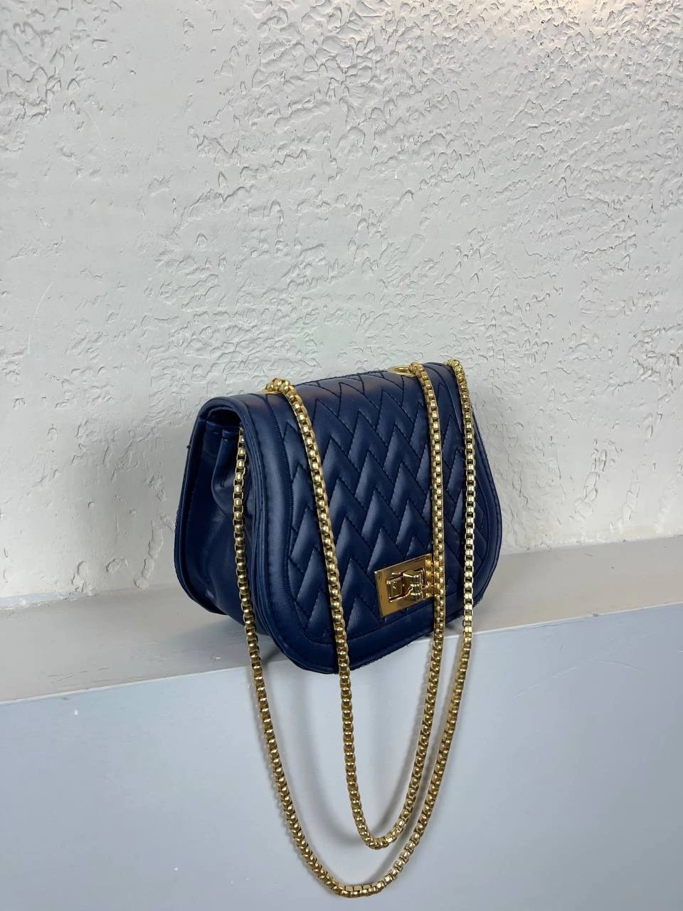 Lacivert Renk Kapitone Zincirli Çanta CB7432