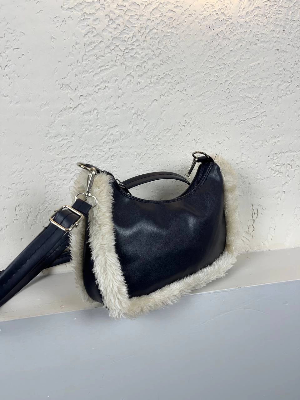 Lacivert Renk Yeni Yumuşak Deri Yanları Peluş Çanta CB6397