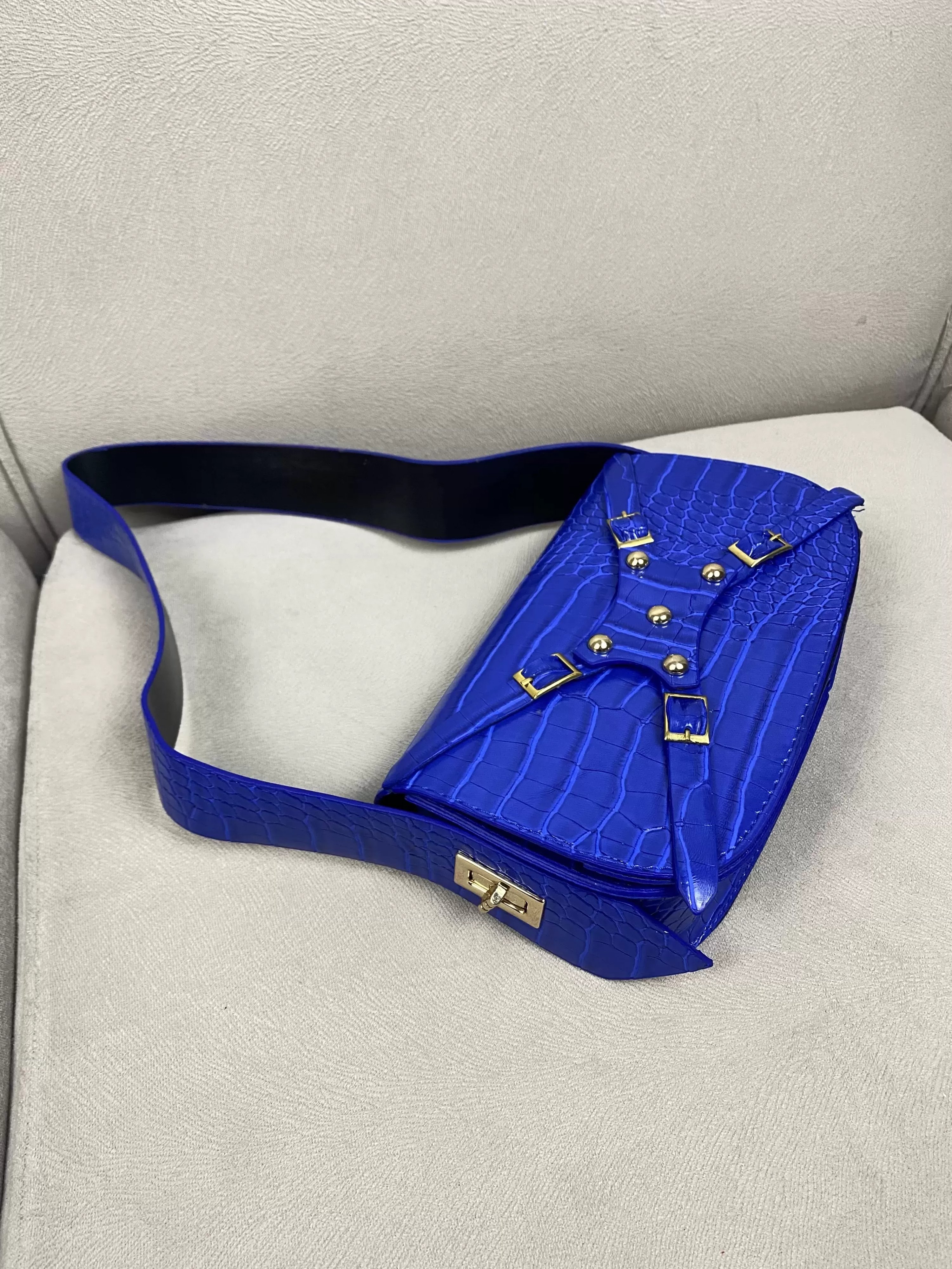 Mavi Renk Manc Kol Çanta