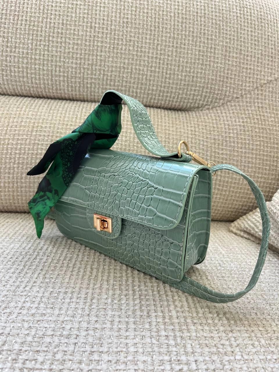 Mint Yeşil Fular Yan Askılı Çanta CB1239