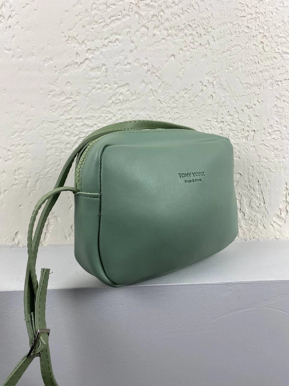 Mint Yeşil Renk Yumuşak Deri Çanta